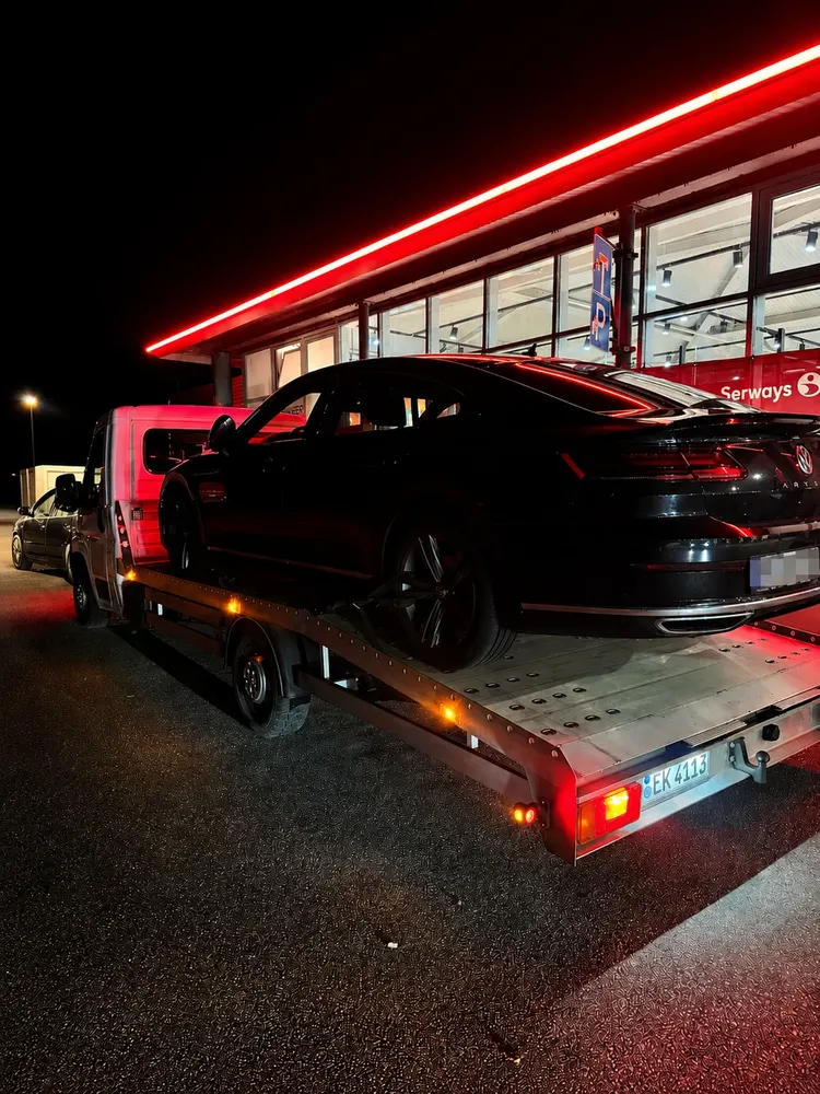 VW Arteon – autobahn breakdown