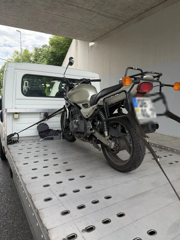 Motorcycle pickup after a breakdown – Towing Service KOKAJ Munich